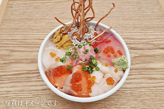 海鮮8種 ぱりぱりそばがき丼
