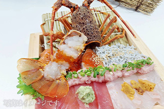 いなほの紅白海鮮丼〜伊勢海老よりご挨拶申し上げます〜