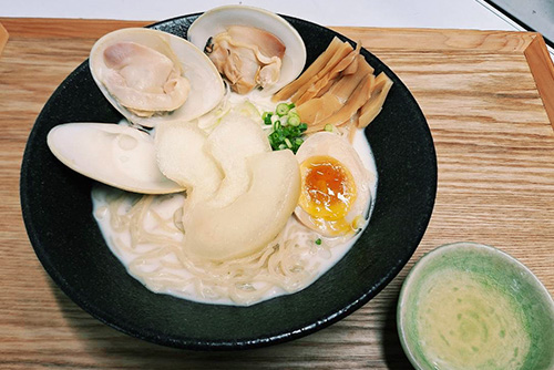 梨なしでは成立しない。はまぐりの冷製ラーメン
